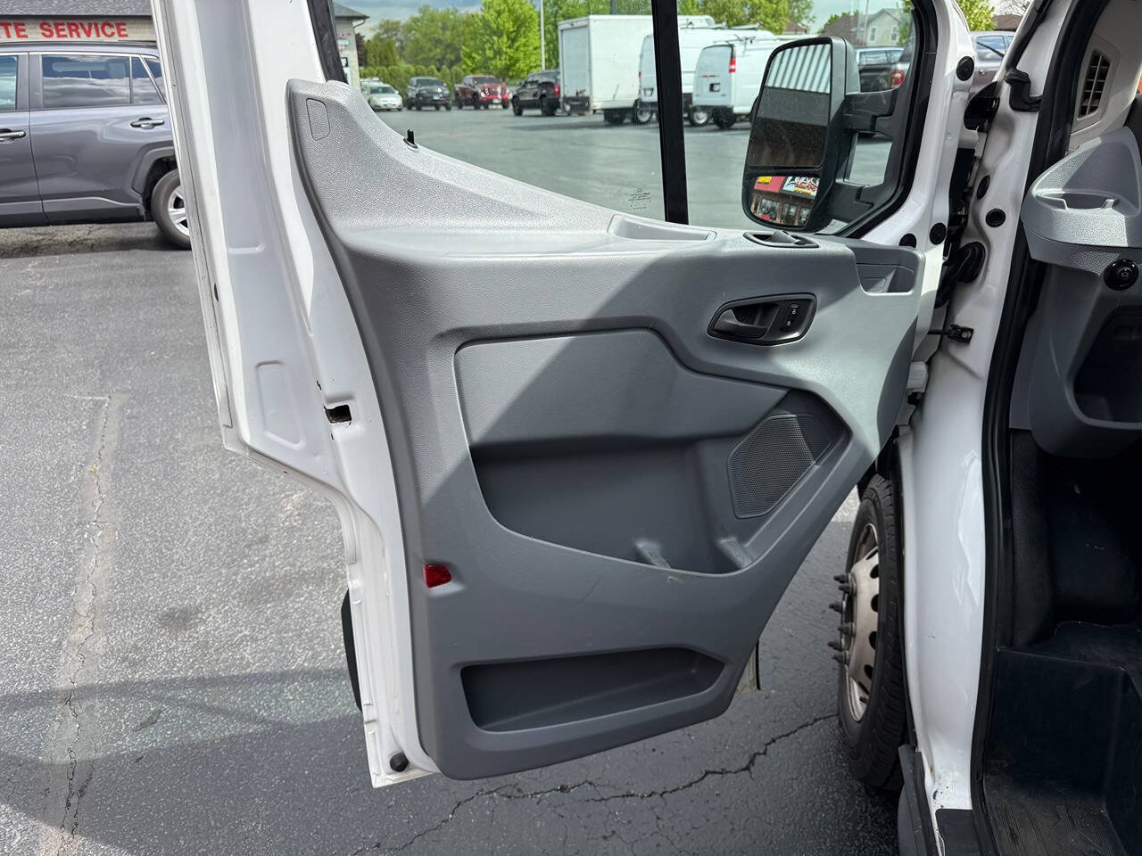 Used 2018 Ford Transit 350 156 DRW RWD image 17