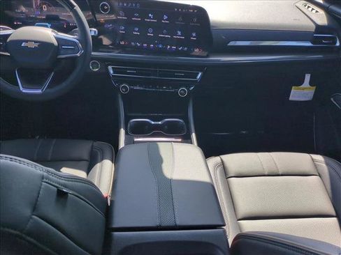 New 2026 Chevrolet Traverse High Country FWD image 14