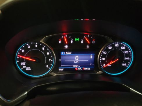 Used 2020 Chevrolet Equinox LT FWD image 23