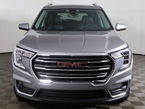 Used 2024 GMC Terrain SLT image 10