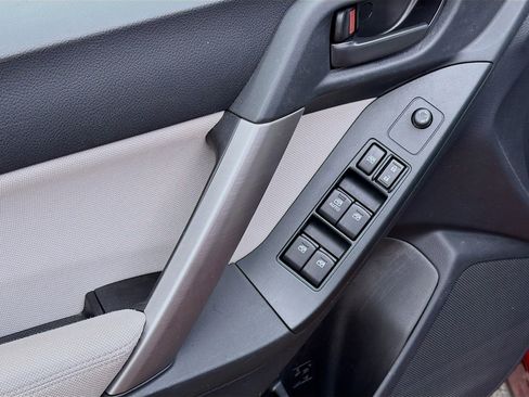 Used 2015 Subaru Forester 2.5i Premium w/ All-Weather Package image 21