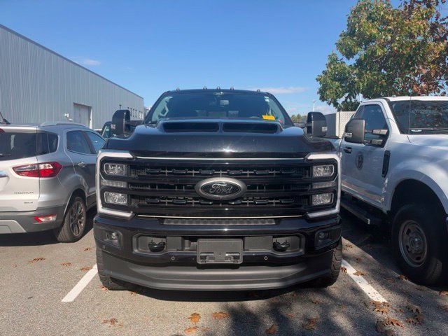 Used 2024 Ford F350 Lariat w/ Lariat Ultimate Package AWD/4WD image 2