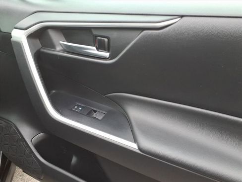 Used 2023 Toyota RAV4 XLE image 29