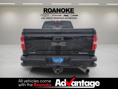 Used 2017 GMC Sierra 2500 Denali w/ Duramax Plus Package image 6