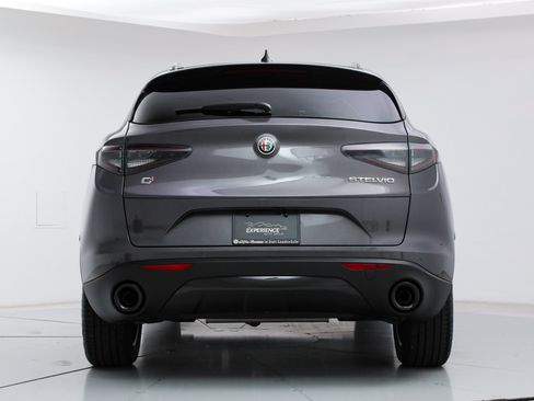 Used 2026 Alfa Romeo Stelvio Sprint w/ Convenience Package AWD/4WD image 4