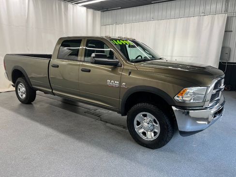Used 2014 RAM 2500 Tradesman w/ Chrome Appearance Group AWD/4WD image 3
