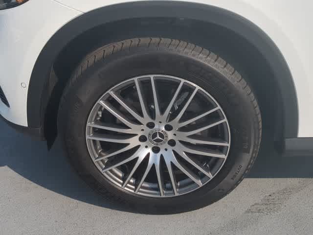 Certified 2025 Mercedes-Benz GLC 300 image 13