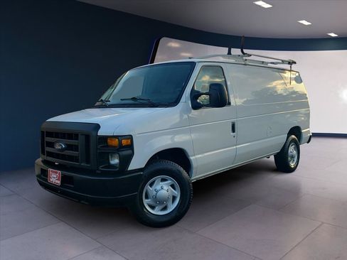 Used 2010 Ford E-250 and Econoline 250 RWD image 1
