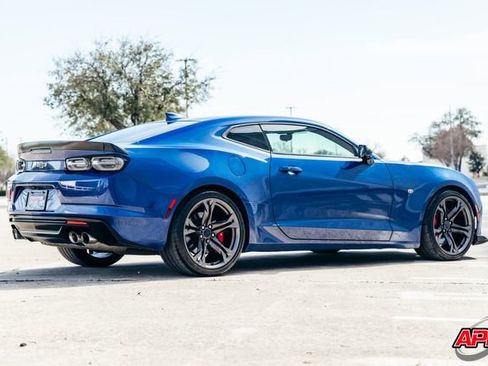 Used 2019 Chevrolet Camaro SS image 59