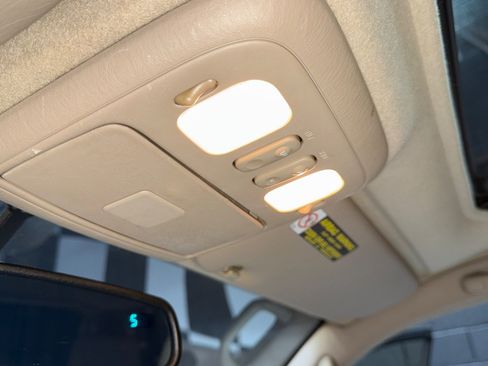 Used 2000 Toyota Land Cruiser AWD/4WD image 88