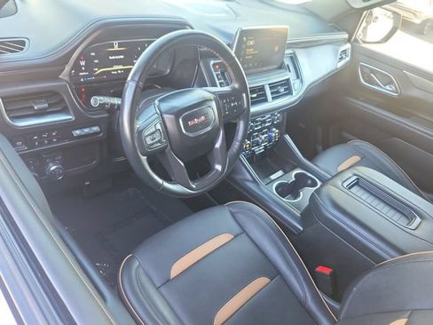 Used 2024 GMC Yukon XL AT4 w/ Technology Package AWD/4WD image 6