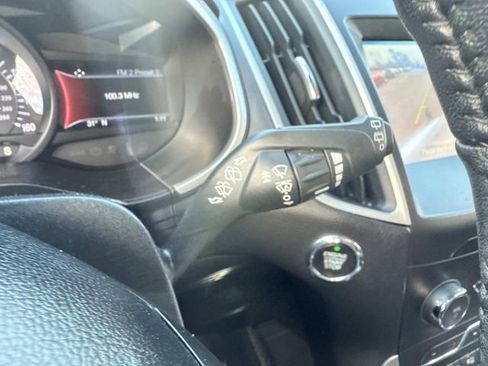 Used 2020 Ford Edge SEL w/ Convenience Package image 34