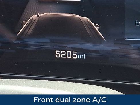 Used 2025 Chevrolet Tahoe High Country AWD/4WD image 6