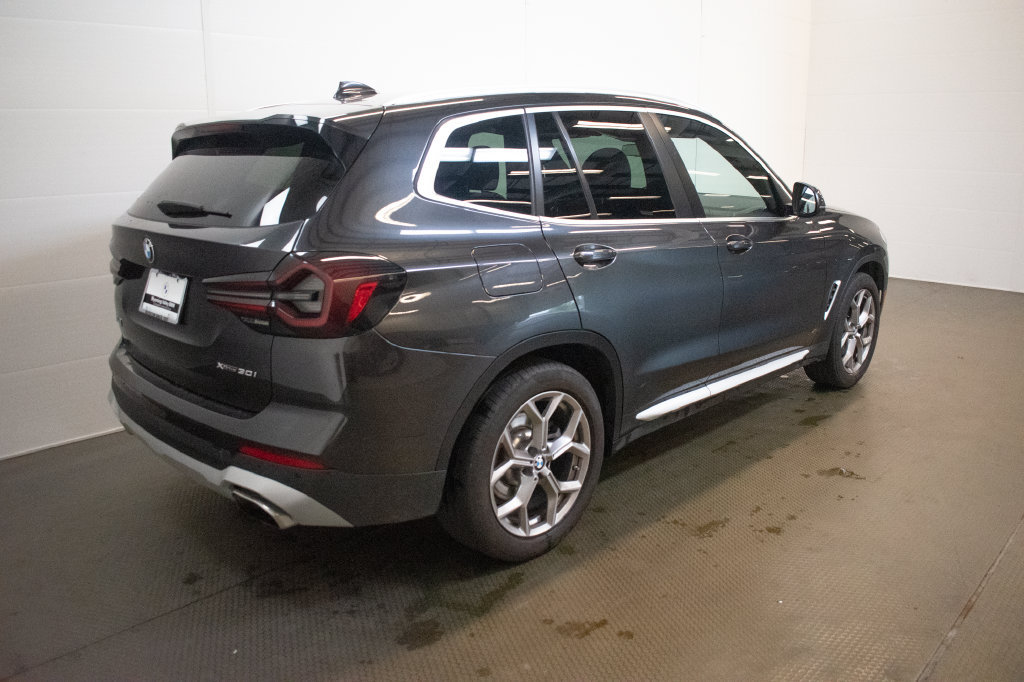 Used 2024 BMW X3 xDrive30i w/ Premium Package w/ZPA AWD/4WD image 4