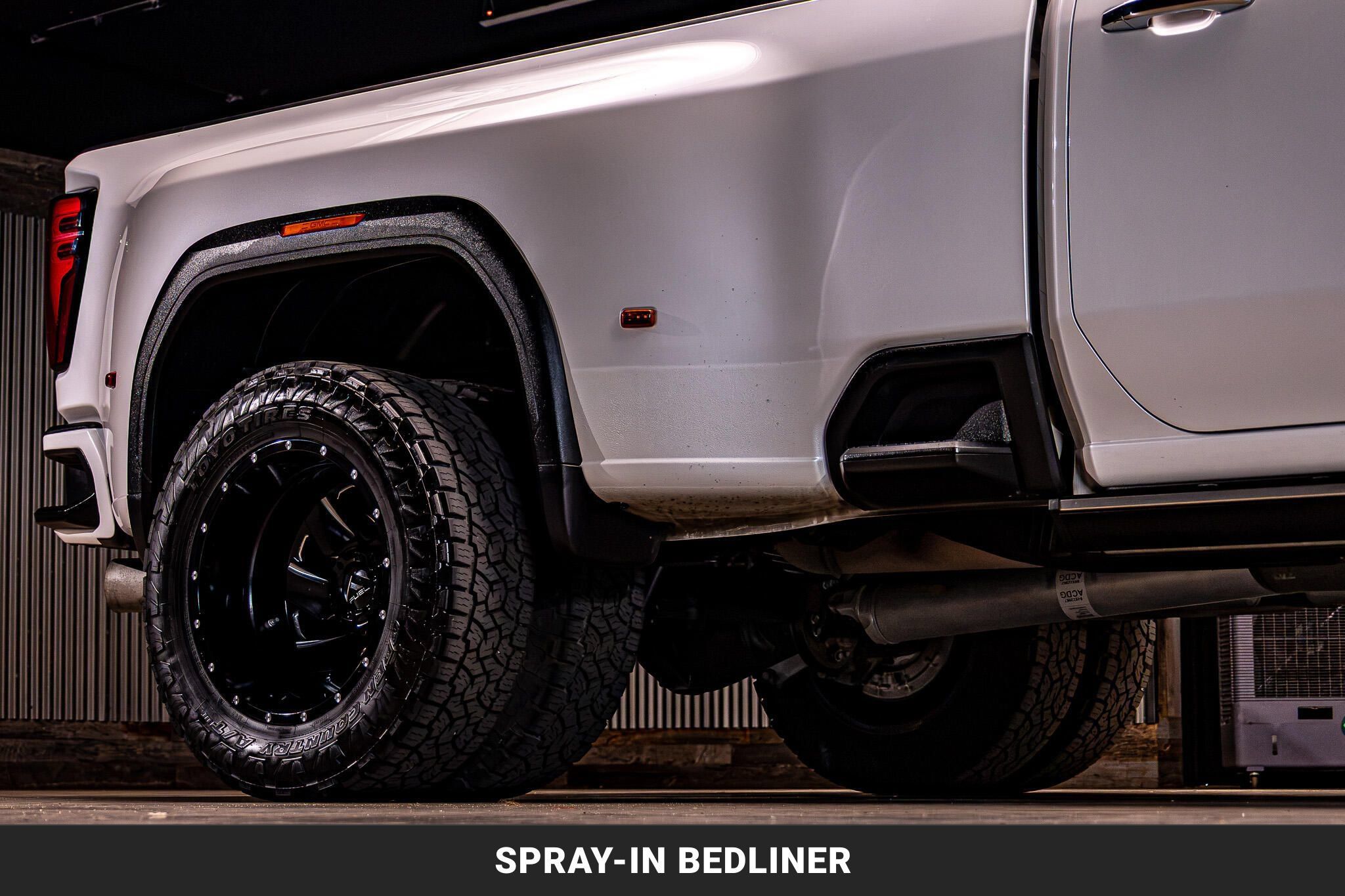 Used 2024 GMC Sierra 3500 Denali Ultimate AWD/4WD image 11