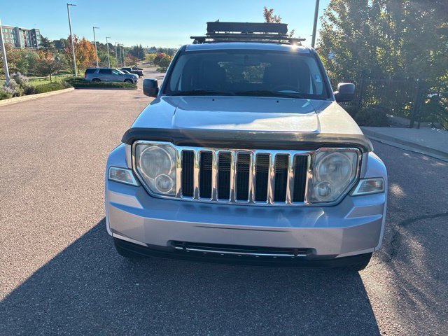 Used 2009 Jeep Liberty Limited w/ Premium Group AWD/4WD image 2