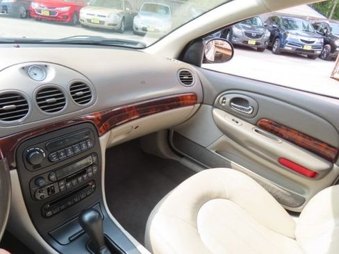 Used 2004 Chrysler 300M FWD image 21