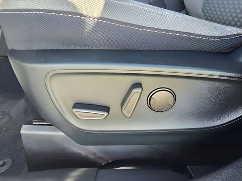 Used 2020 Ford Escape SE Sport image 16