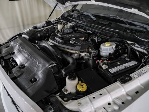 Used 2017 RAM 2500 SLT image 49