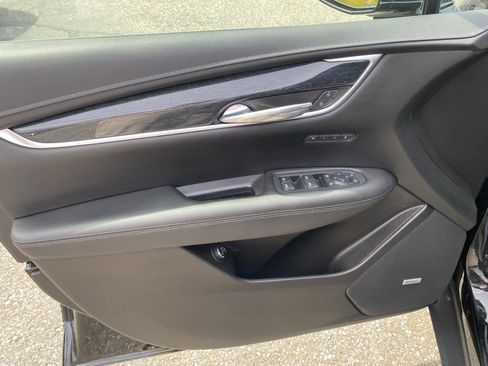 Used 2021 Cadillac XT5 Premium Luxury w/ LPO, Floor Liner Package AWD/4WD image 17