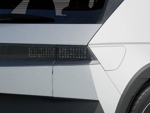 New 2026 Hyundai Ioniq 5 SEL image 10