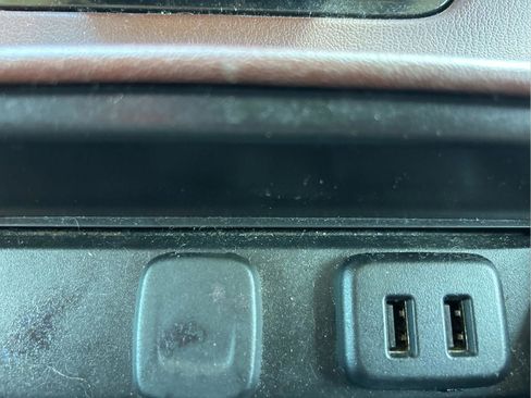 Used 2019 Chevrolet Suburban Premier image 35