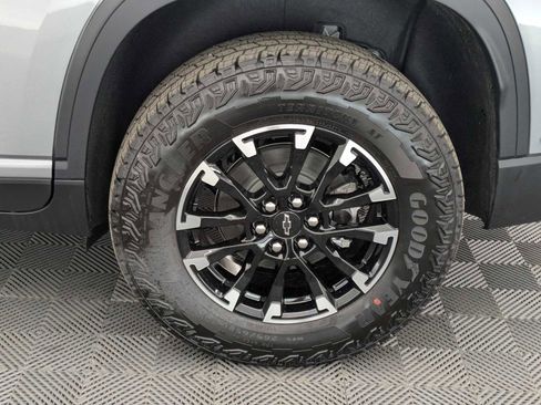New 2026 Chevrolet Traverse Z71 w/ Enhanced Driving Package AWD/4WD image 14