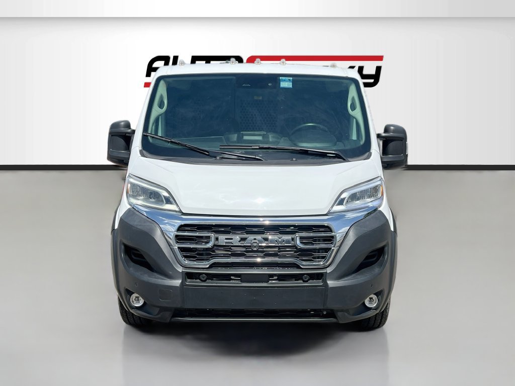 Used 2025 RAM ProMaster 2500 w/ Quick Order Package 22G SLT FWD image 2