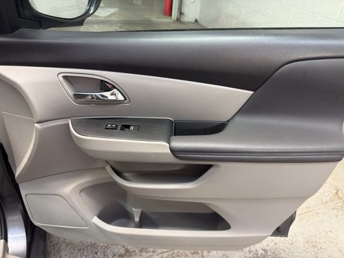 Used 2017 Honda Odyssey SE image 20