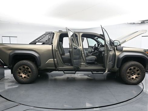 Used 2024 Toyota Tacoma Trailhunter image 50