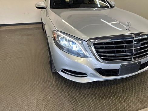 Used 2016 Mercedes-Benz S 550 4MATIC Sedan image 2