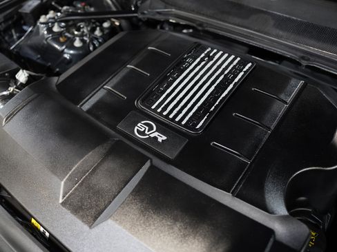 Used 2018 Land Rover Range Rover Sport SVR image 55