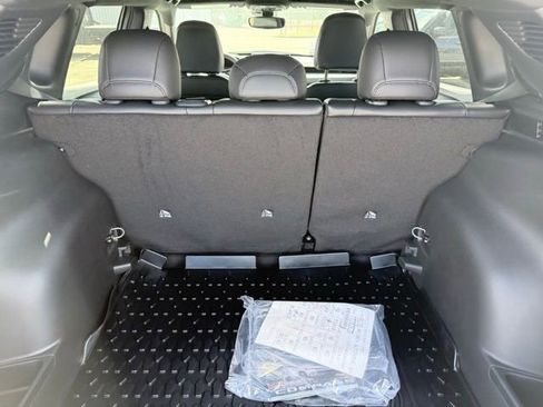 New 2026 Jeep Compass Latitude image 24