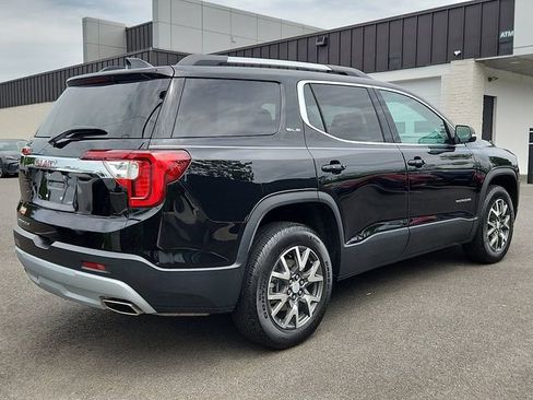 Used 2023 GMC Acadia SLE w/ Driver Convenience Package FWD image 6