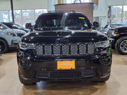 Certified 2021 Jeep Grand Cherokee Laredo X image 2