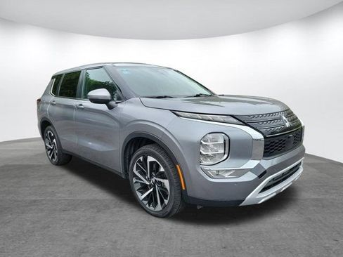 Used 2024 Mitsubishi Outlander SE FWD image 21
