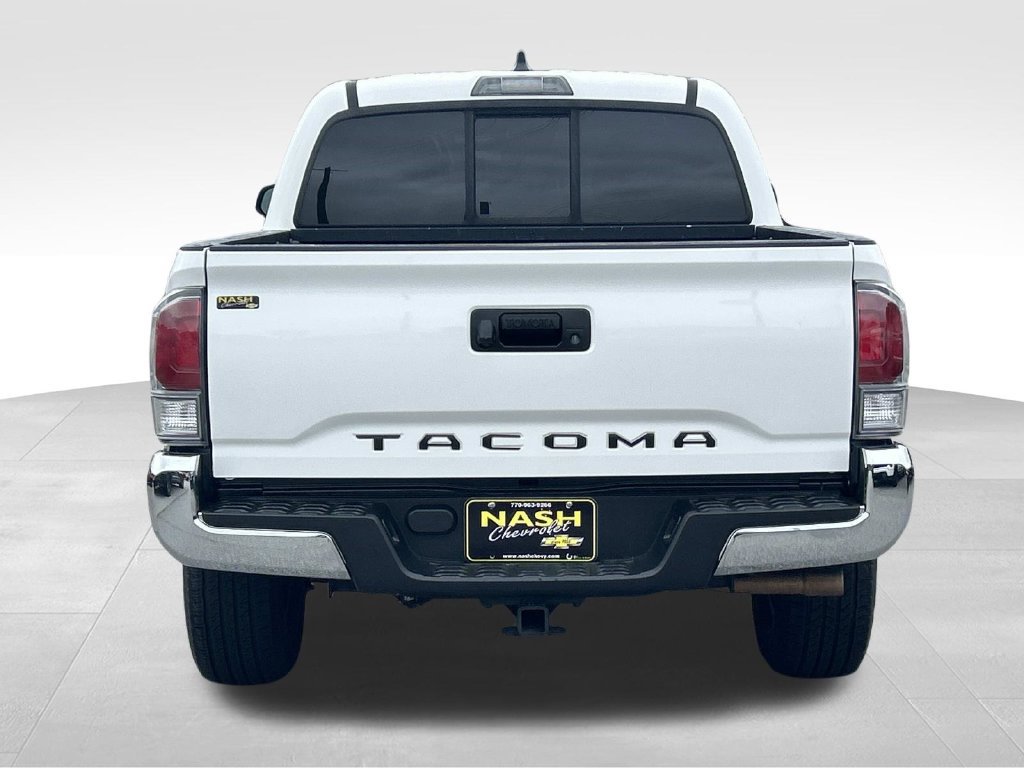 Used 2020 Toyota Tacoma SR5 RWD image 4