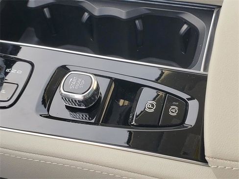 New 2026 Volvo XC90 T8 Ultra image 27