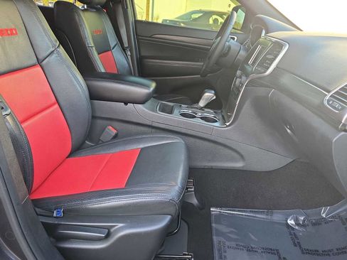 Used 2019 Jeep Grand Cherokee Laredo image 20