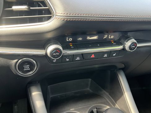 Used 2022 MAZDA MAZDA3 s image 29