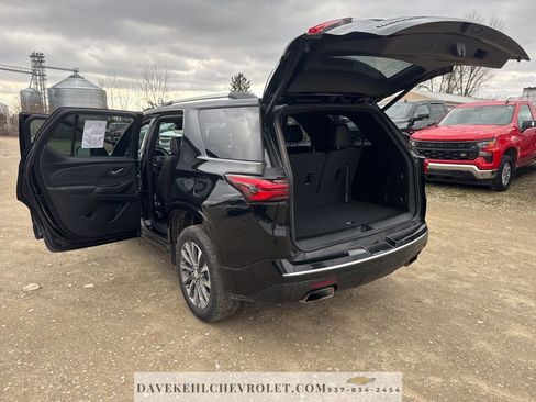 Used 2023 Chevrolet Traverse Premier image 74