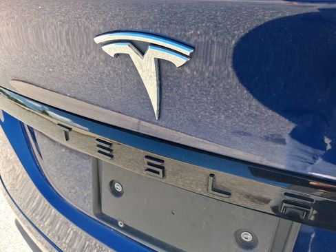 Used 2022 Tesla Model X AWD/4WD image 9