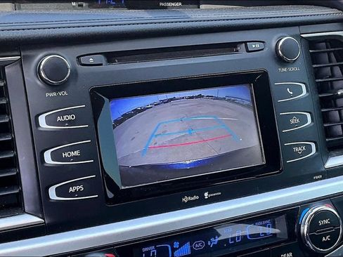 Used 2015 Toyota Highlander Plus AWD/4WD image 20
