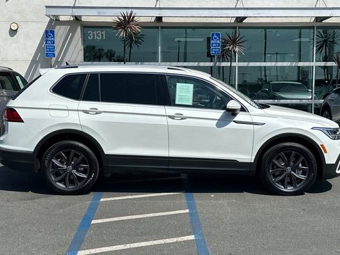 Certified 2023 Volkswagen Tiguan SE FWD image 3