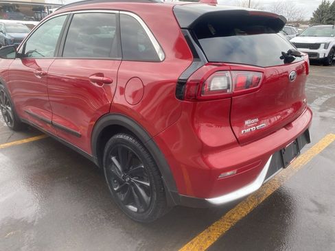 Used 2019 Kia Niro S Touring image 11