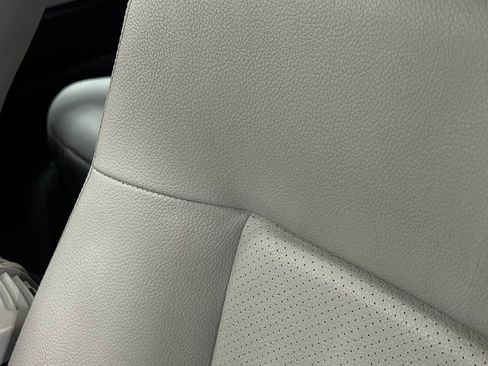 Used 2013 Mercedes-Benz E 350 4MATIC Sedan image 18