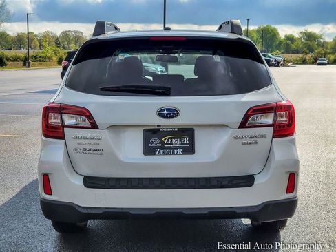 Used 2015 Subaru Outback 3.6R Limited AWD/4WD image 5