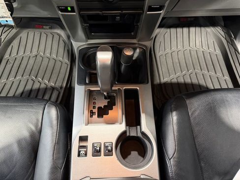 Used 2010 Toyota 4Runner Limited image 14