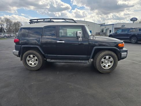 Used 2007 Toyota FJ Cruiser 4WD image 6