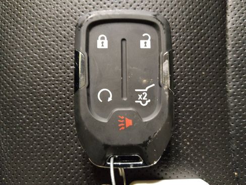 Used 2022 GMC Terrain SLT w/ Tech Package AWD/4WD image 32